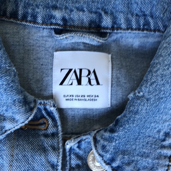Zara Distressed Jean Jacket Medium Blue Wash Sz XS - Picture 2 of 9